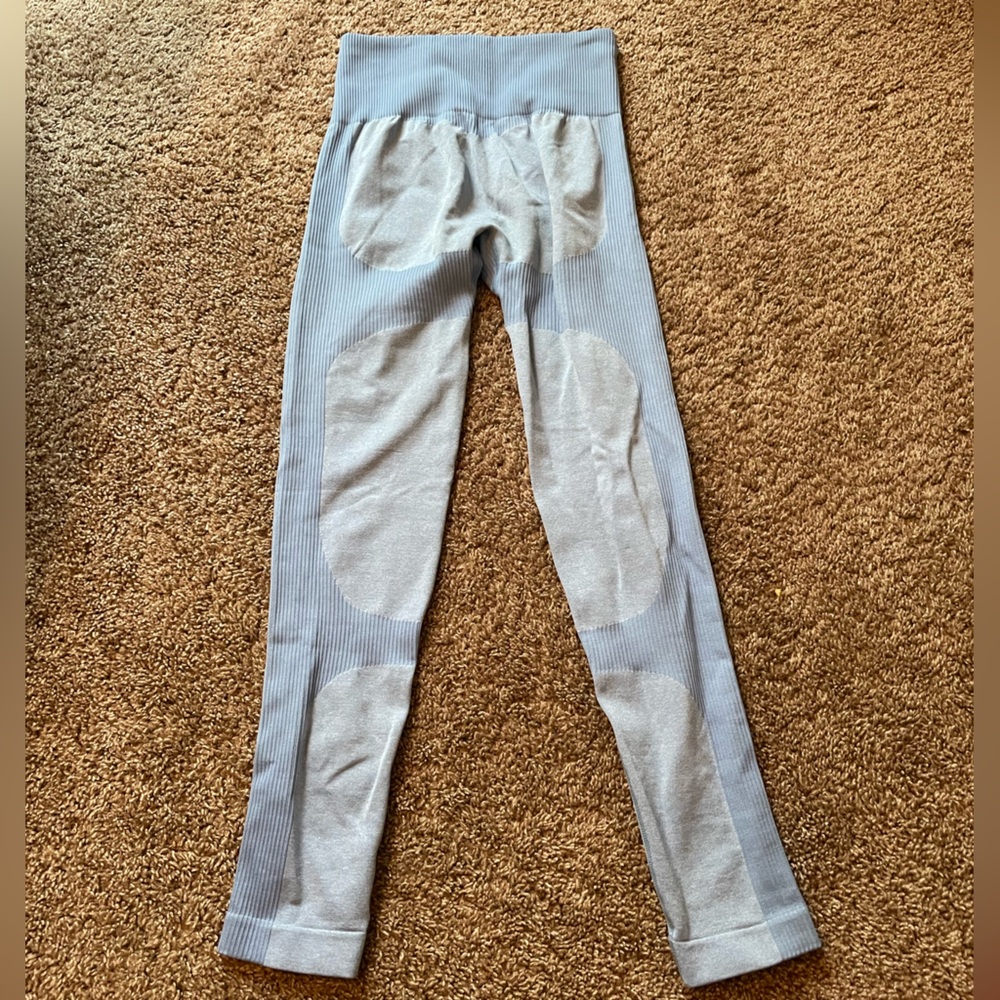 Seamless Light Blue Workout Leggings with ribbing on sides